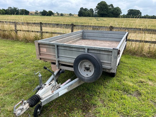 commercial twin wheel trailer