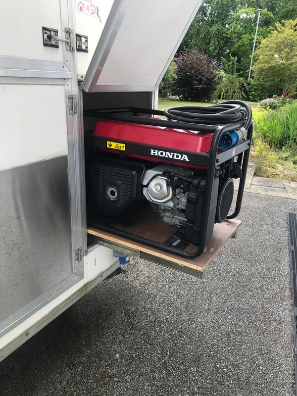 Catering trailer Honda  Generator