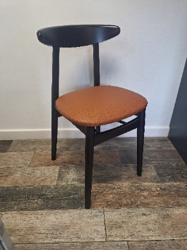 Secondhand Naya Chair For Sale