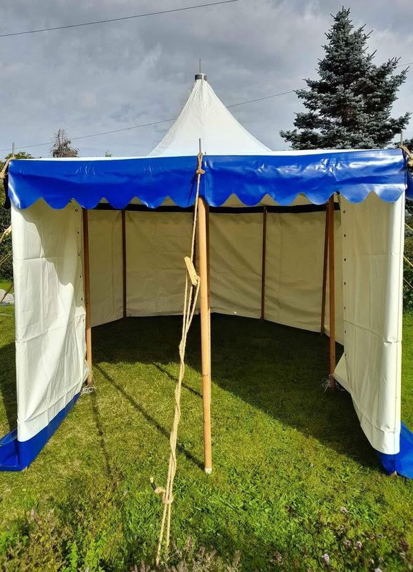 Secondhand 4m Diameter Blue/White Marquee With Canopy