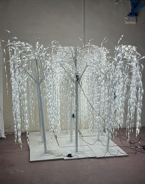 Secondhand 9x 2m Illuminated Willow Trees For Sale Secondhand 9x 2m Illuminated Willow Trees For Sale