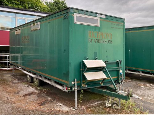 Toilet trailer 4 + 2 + 3(urinals) Toilet trailer 4 + 2 + 3(urinals)