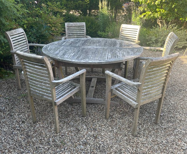 5ft round teak table for sale