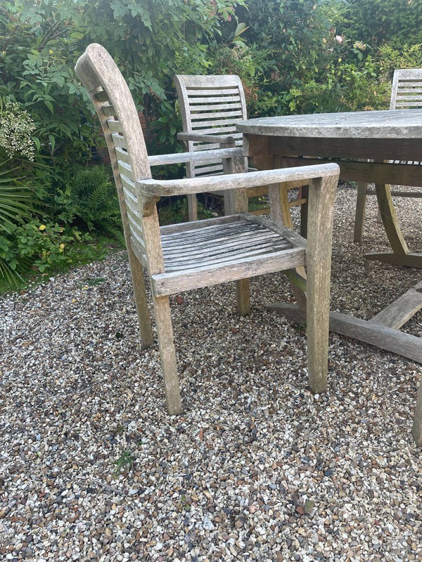 Teak carver chair