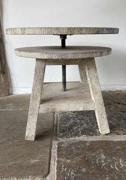 Traditional sculpture table