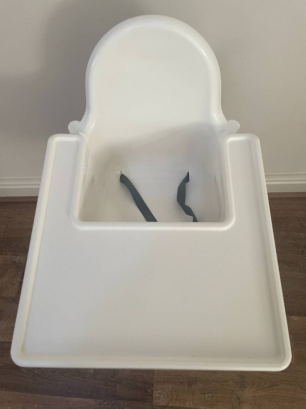 High chair with tray