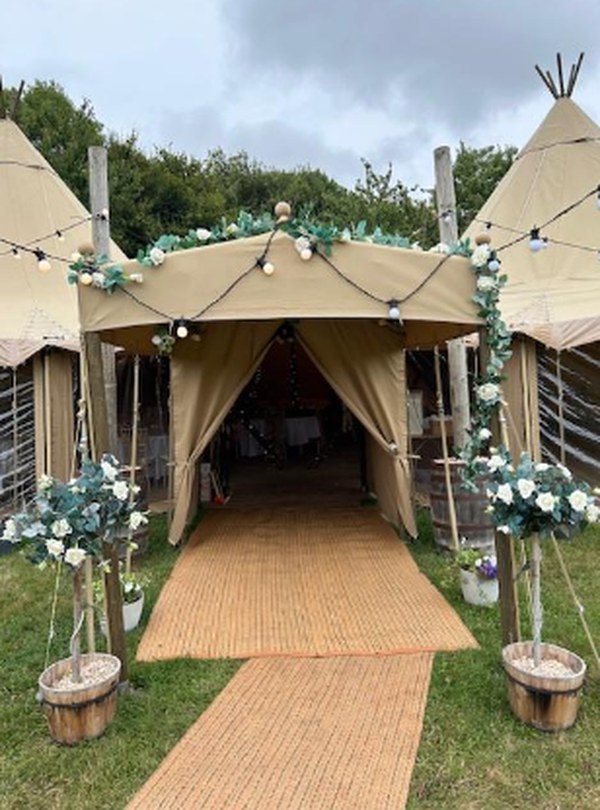 Big Hat Glamping Tipi For Sale