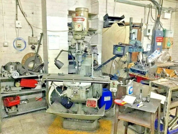 Milling machine