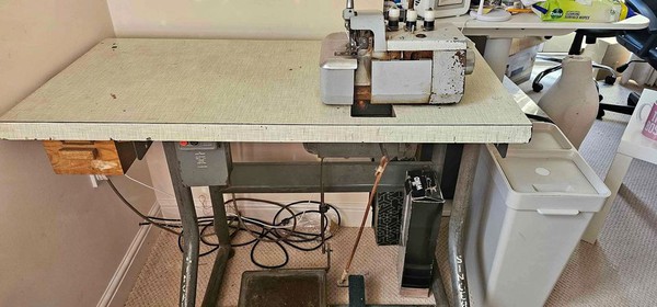 Overlocker sewing machine for sale