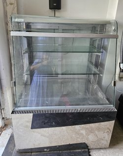 Secondhand Frost Tech SP75/100 Patisserie Display Chiller For Sale