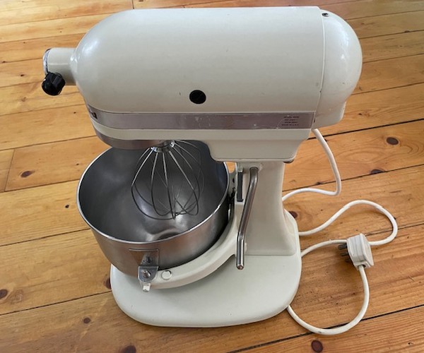 Secondhand Kitchenaid Mixer