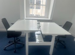 Secondhand 5x Set Of 2 Adjustable Desks For Sale