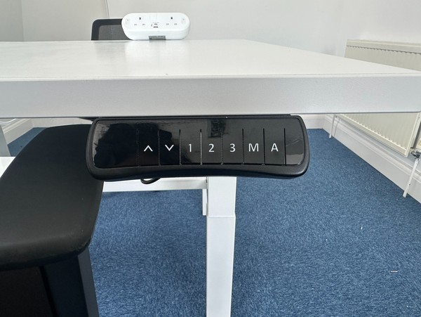 Secondhand 5x Set Of 2 Adjustable Desks