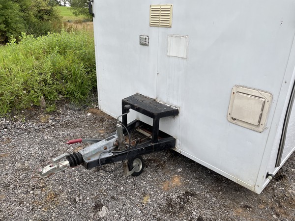 Secondhand Transport Trailer with Kitchen Toilet & Shower Pod For Sale