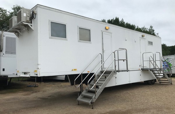 Used 11 Meter Medical Clinic Trailer For Sale