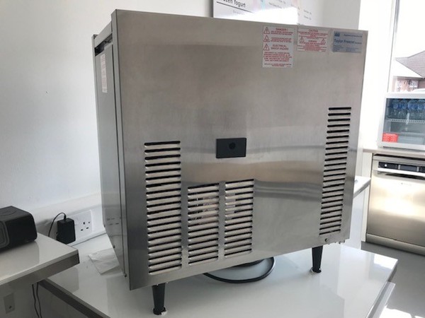 Taylor 152 Commercial Ice Cream Machine