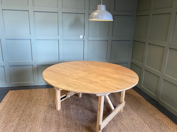 Made to Order Round Bespoke Folding Rustic Tables