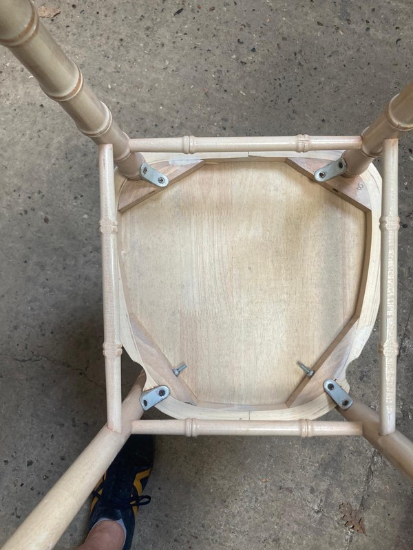 Used 95x Chiavari Limewash Chair For Sale