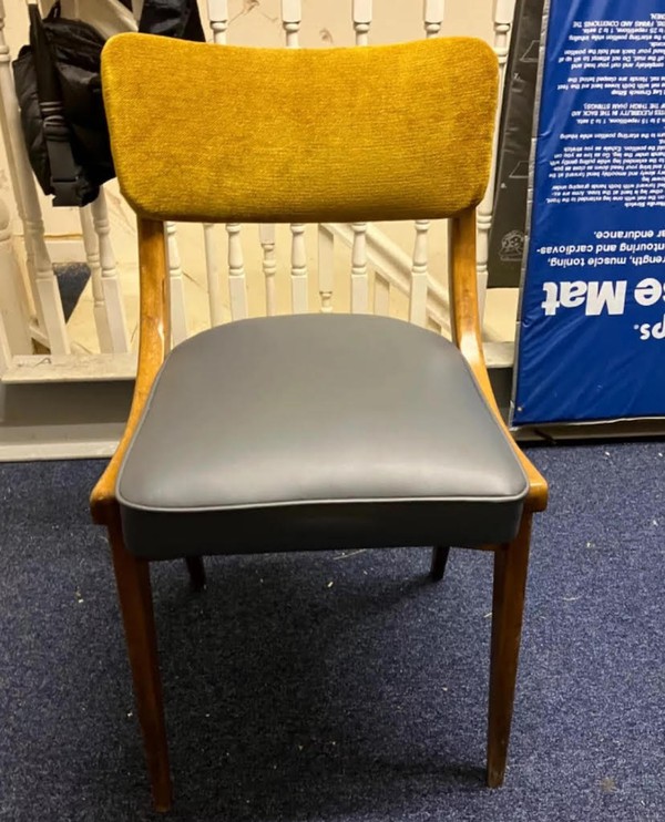 32x Dining Chairs (Job Lot) - Eastbourne, East Sussex 5