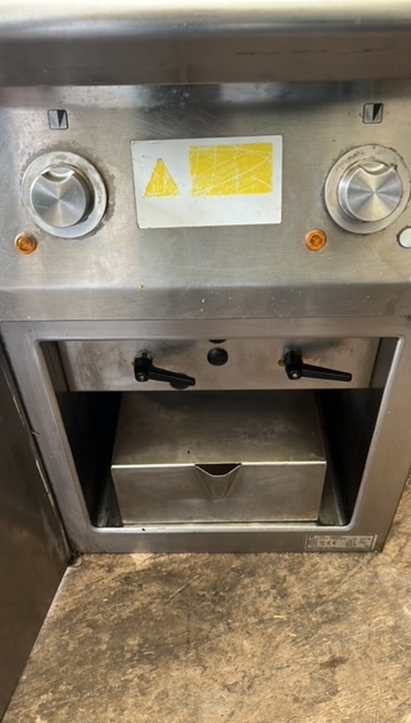 Secondhand 2x Twin Ambach Fryers