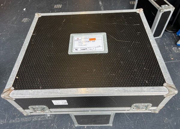 Secondhand Soundcraft Digital Desk, Mini Stagebox 16 Flightcases