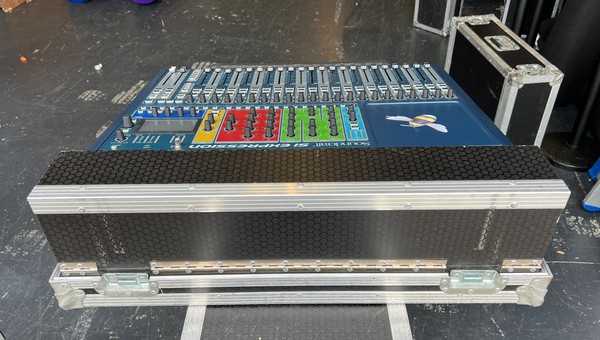 Secondhand Soundcraft Digital Desk, Mini Stagebox 16 Flightcases For Sale