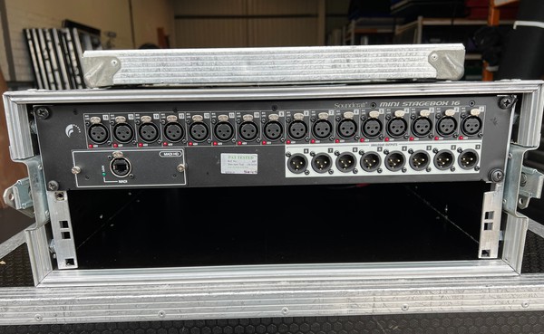 Soundcraft Digital Desk, Mini Stagebox 16 Flightcases For Sale