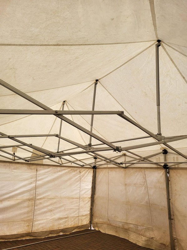 Second Hand Tectonics 6 x 4.5 m Fast Frame Pop Up Gazebo