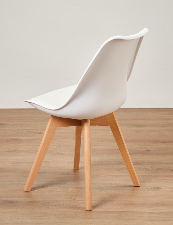 21x Cafe/Dining Chairs In White For Sale