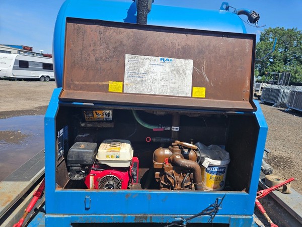 Rapide 450 Gallon Waste Tank With Trailer