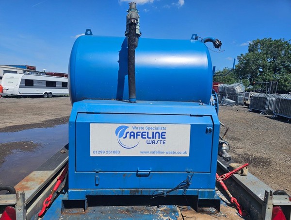 Secondhand Rapide 450 Gallon Waste Tank With Trailer