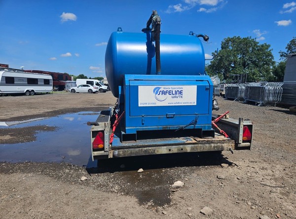 Secondhand Rapide 450 Gallon Waste Tank With Trailer For Sale