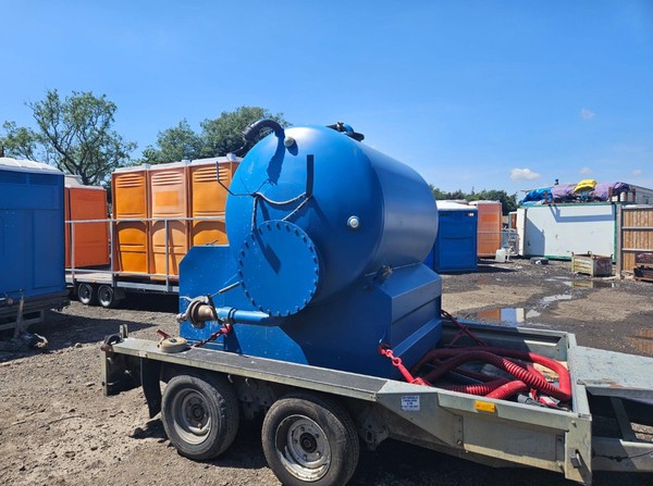 Used Rapide 450 Gallon Waste Tank With Trailer