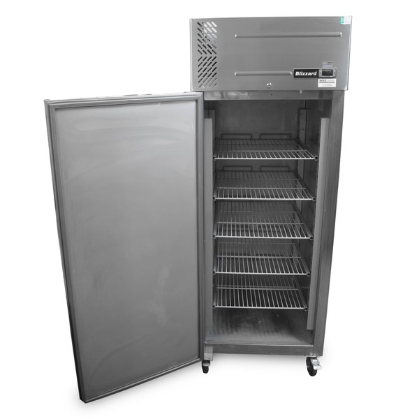 Commercial upright fridge