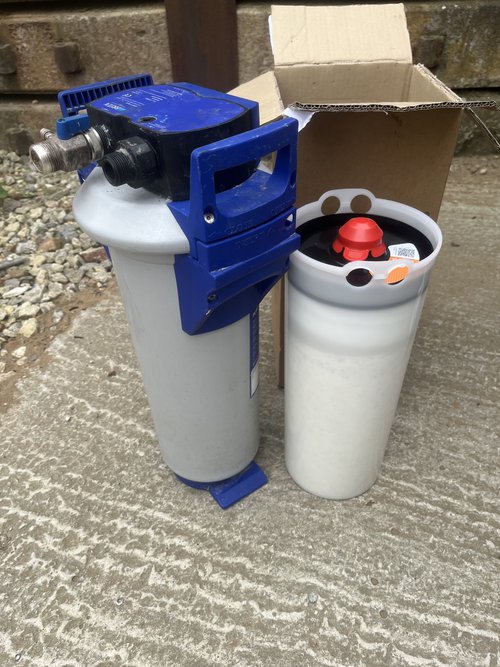 Secondhand Brita Purity Quell ST 600 Filter System For Beverage Equipment With Display For Sale Secondhand Brita Purity Quell ST 600 Filter System For Beverage Equipment With Display For Sale