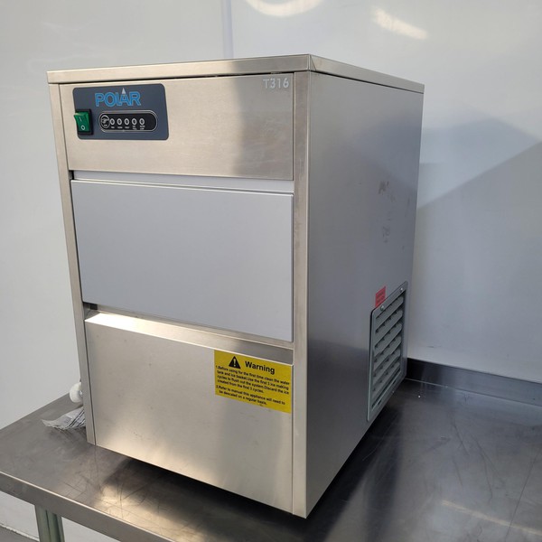 Secondhand Ex Demo Polar Ice Maker 20kg/24hr T316 For Sale