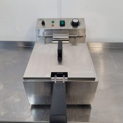 Secondhand Used Nisbets Essentials Single Table Top Fryer 5 Litre CT956 For Sale