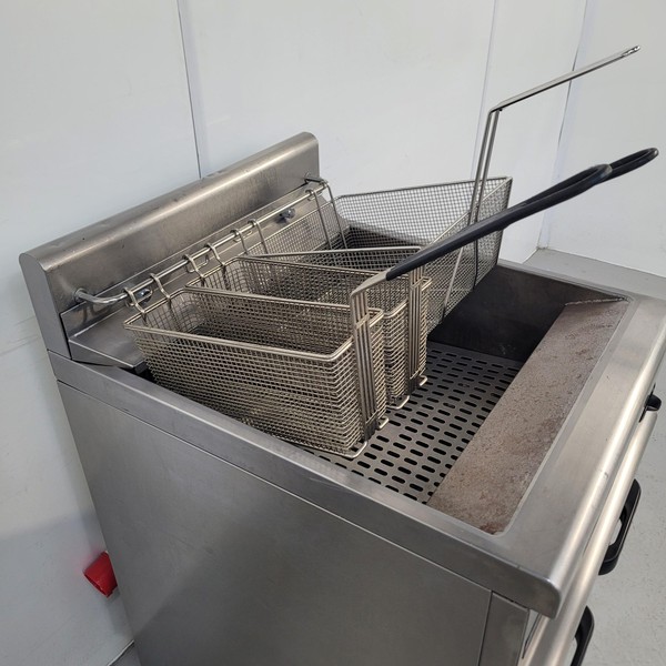 Floor standing electric 3 phase fryer