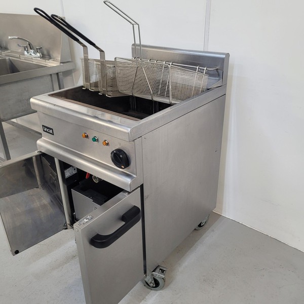 Lincat electric fryer for sale