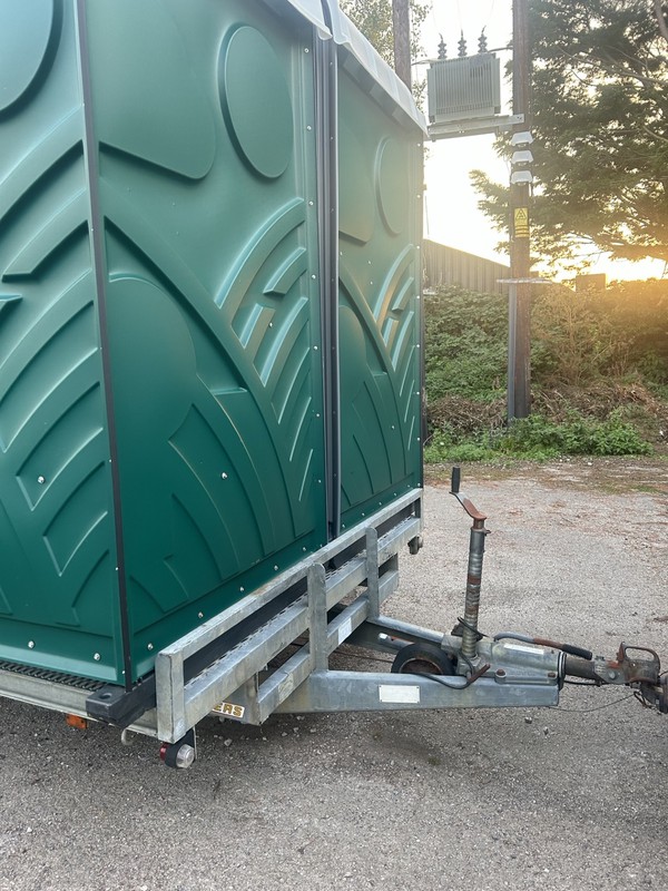 Second hand 12 Unit Toilet Trailer