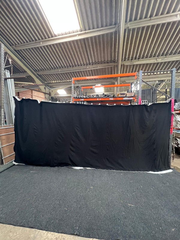 5m x 2.3m Black lining walls