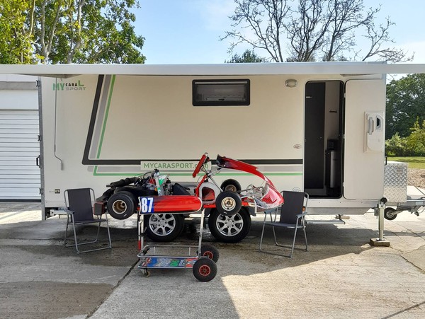 Kart / Bike trailer with living accommodation