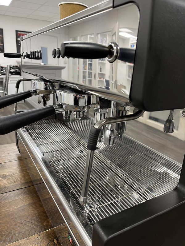 Professional Espresso Coffee Machine in Stunning Chrome and Black – CIME CO-O5 - Glasgow 4