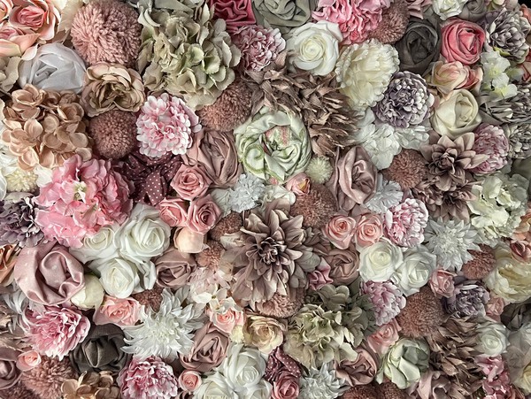 Secondhand Round Flower Wall Backdrop