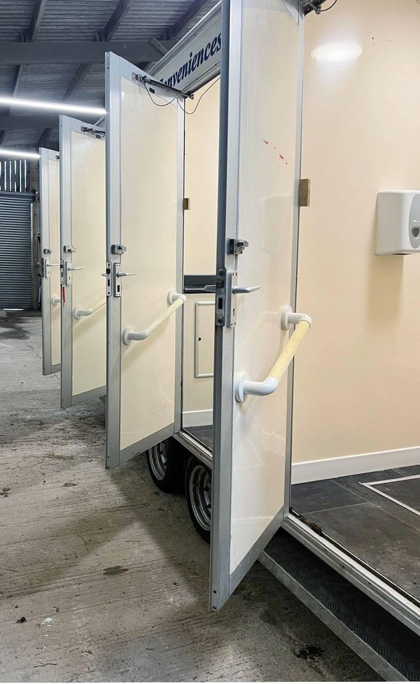 Secondhand 4 Bay Toilet Trailer For Sale