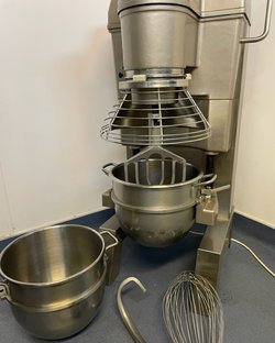 Secondhand Hobart 30Ltr Free Standing Mixer Single Phase HSM30-F1E For Sale