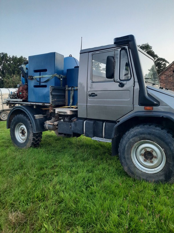 Unimog Rapid vacuum tank service truck