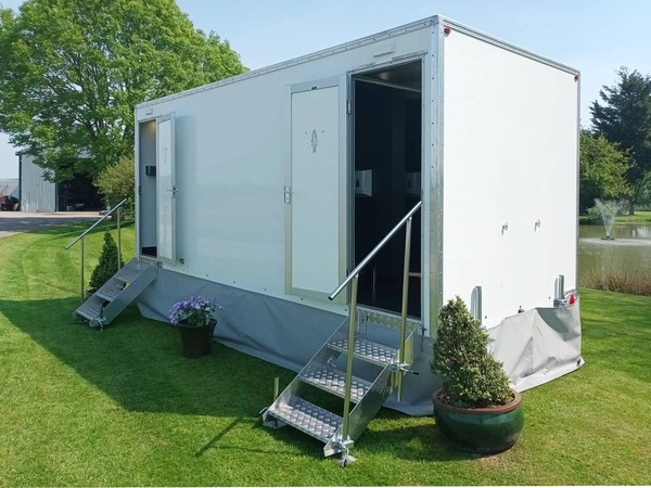 Wedding toilet trailer for sale