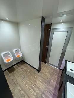 Almost New Luxury 3+1 Toilet trailer