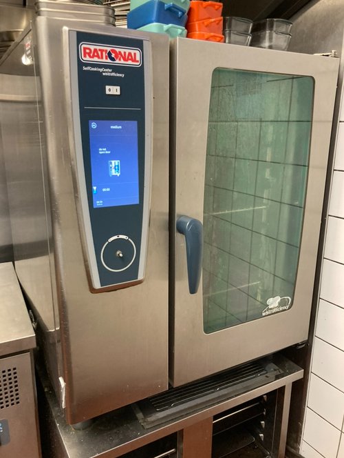 Secondhand 10 Grid 1/1 GN Rational Oven And Base For Sale Secondhand 10 Grid 1/1 GN Rational Oven And Base For Sale
